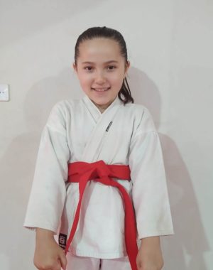 Julia Tiemi Vermelha