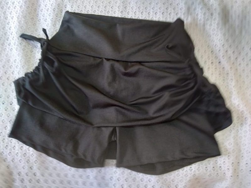 Shorts Saia Preto